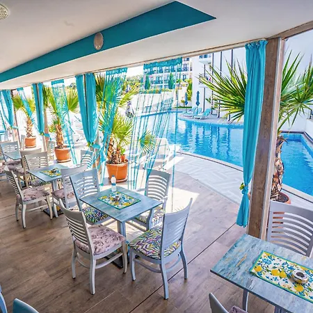 Royal Calisto فندق 3*